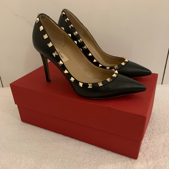 Valentino Garavani Shoes - Valentino Rockstud pumps
